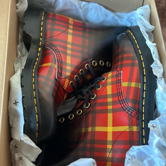1460 mcmarten tartan leather ankle boots
